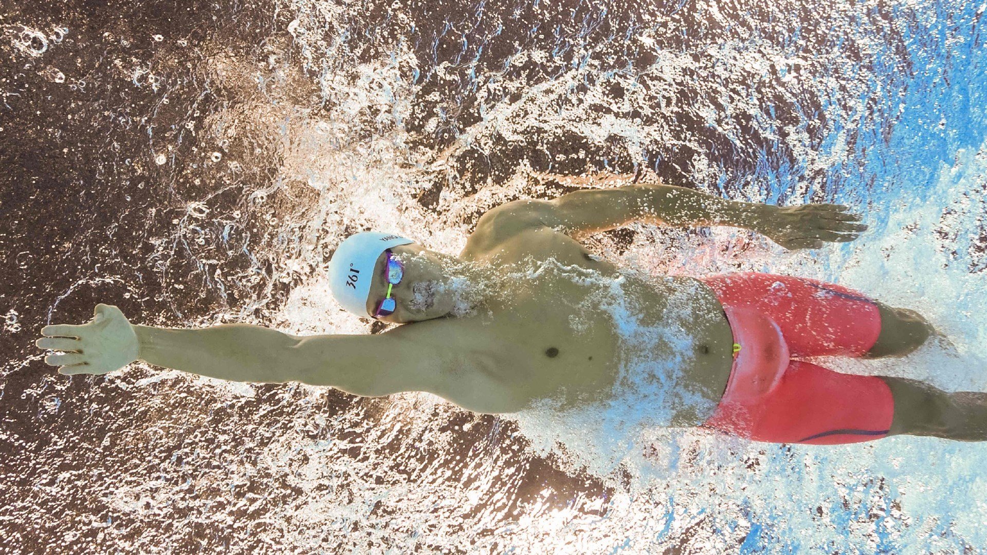 全运会战况：新疆男篮防线稳固，那不勒斯进攻受阻，阿尔卡拉斯成最佳